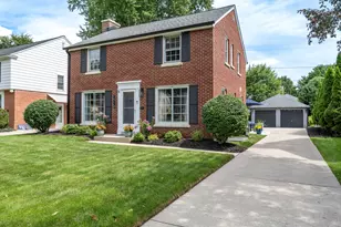 2516 N 83rd St, Wauwatosa, WI 53213 - Photo 2