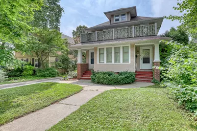 2013 E Wood Pl #2015, Shorewood, WI 53211 - Photo 2