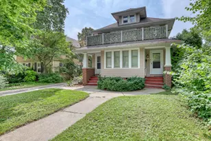 2013 E Wood Pl, Shorewood, WI 53211 - Photo 2