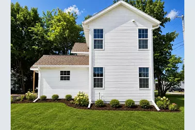 28 N Third St, Darien, WI 53114 - Photo 2
