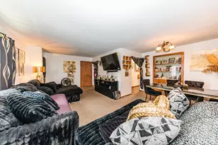 9017 W Hampton Ave, Milwaukee, WI 53225 - Photo 24