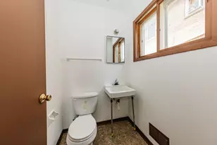 9017 W Hampton Ave, Milwaukee, WI 53225 - Photo 20