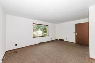 9017 W Hampton Ave, Milwaukee, WI 53225 - Photo 8
