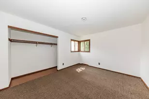 9017 W Hampton Ave, Milwaukee, WI 53225 - Photo 16