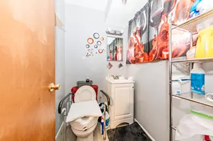 9017 W Hampton Ave, Milwaukee, WI 53225 - Photo 32