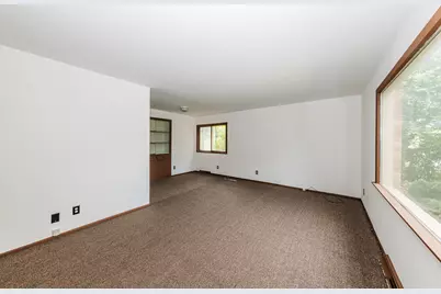 9017 W Hampton Ave #9019, Milwaukee, WI 53225 - Photo 6