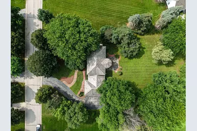 11723 N Bridgewater Dr, Mequon, WI 53092 - Photo 54