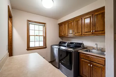 11723 N Bridgewater Dr, Mequon, WI 53092 - Photo 28