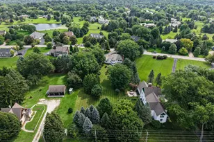 11723 N Bridgewater Dr, Mequon, WI 53092 - Photo 58