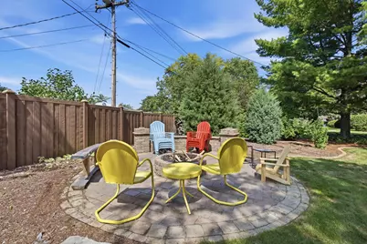 1930  Sunnyside Dr, Waukesha, WI 53186 - Photo 40