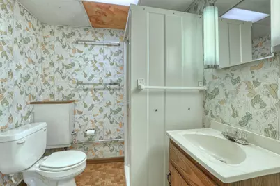 5800 W Howard Ave, Milwaukee, WI 53220 - Photo 26
