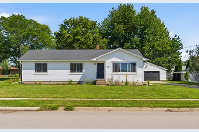 323  Mark St, West Salem, WI 54669 - Photo 4