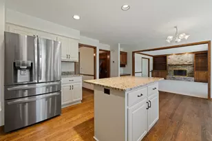 7123 W Lantern Ln, Mequon, WI 53092 - Photo 14