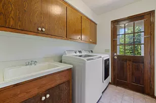 7123 W Lantern Ln, Mequon, WI 53092 - Photo 20
