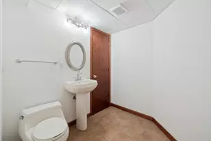 7123 W Lantern Ln, Mequon, WI 53092 - Photo 34