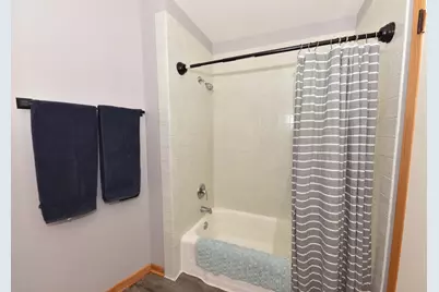 5405 N Shasta Dr, Glendale, WI 53209 - Photo 20