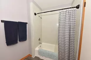 5405 N Shasta Dr, Glendale, WI 53209 - Photo 20