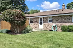 548 Oakwood Dr, Hartland, WI 53029 - Photo 18