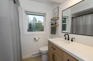 334 Maple Way, Waukesha, WI 53188 - Photo 32