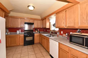 12132 223rd Ave, Salem Lakes, WI 53104 - Photo 6
