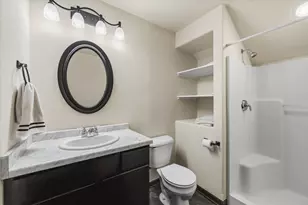 2748 Gateway Ave, Hartford, WI 53027 - Photo 20