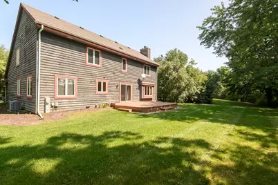 N52W14305  Thornhill Dr, Menomonee Falls, WI 53051 - Photo 4