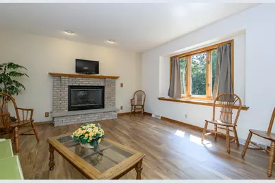 N52W14305  Thornhill Dr, Menomonee Falls, WI 53051 - Photo 28