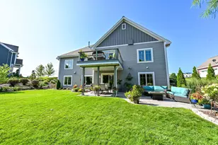 N57W19704 Holly Ct, Menomonee Falls, WI 53051 - Photo 40