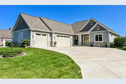 N57W19704  Holly Ct, Menomonee Falls, WI 53051 - Photo 38