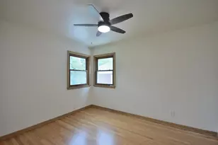 3122 W Rochelle Ave, Glendale, WI 53209 - Photo 18