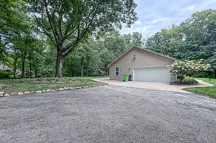 28812 Grove Ln, Racine, WI 53185 - Photo 46