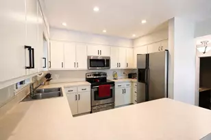 7 Greenwood Ct, Racine, WI 53402 - Photo 12