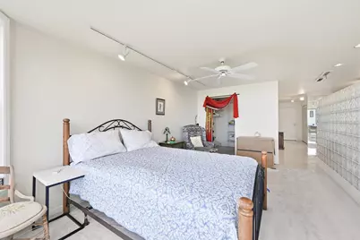 2525 S Shore Dr #8E, Milwaukee, WI 53207 - Photo 18