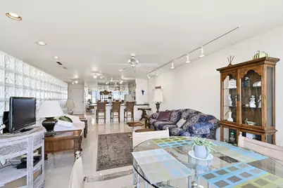 2525 S Shore Dr #8E, Milwaukee, WI 53207 - Photo 14