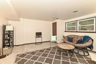 9014 W Dallas St, Milwaukee, WI 53224 - Photo 20