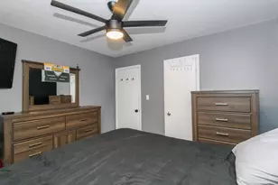 4042 S 60th St, Milwaukee, WI 53220 - Photo 12