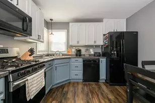 4042 S 60th St, Milwaukee, WI 53220 - Photo 6