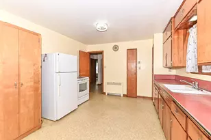 3657 S 14th St, Milwaukee, WI 53221 - Photo 14