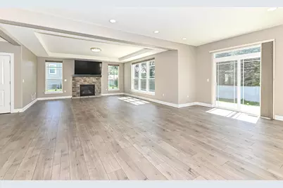 1515 E Maple View Dr, Oak Creek, WI 53154 - Photo 16