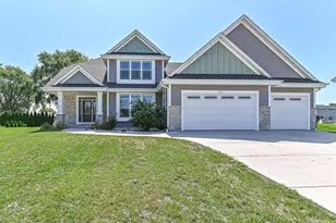 1515 E Maple View Dr, Oak Creek, WI 53154 - Photo 1