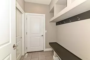 1515 E Maple View Dr, Oak Creek, WI 53154 - Photo 30