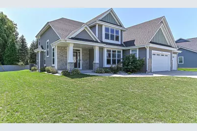 1515 E Maple View Dr, Oak Creek, WI 53154 - Photo 4