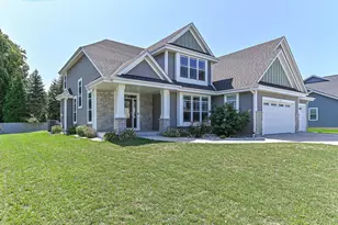 1515 E Maple View Dr, Oak Creek, WI 53154 - Photo 4
