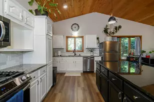 11506 W Janet Ct, Franklin, WI 53132 - Photo 6