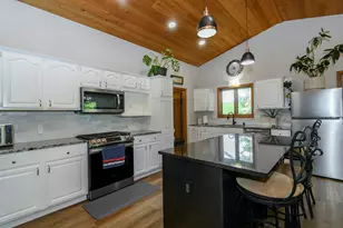 11506 W Janet Ct, Franklin, WI 53132 - Photo 4