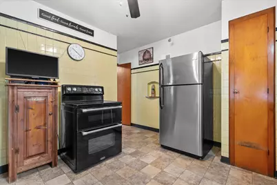 2452 S 74th St, West Allis, WI 53219 - Photo 10