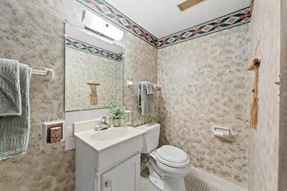 11307 W Garfield Ave, Wauwatosa, WI 53226 - Photo 26