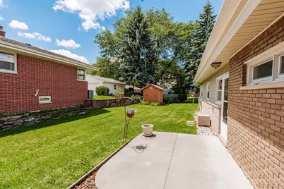 11307 W Garfield Ave, Wauwatosa, WI 53226 - Photo 32
