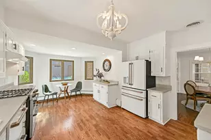 4848 N Woodburn St, Whitefish Bay, WI 53217 - Photo 18