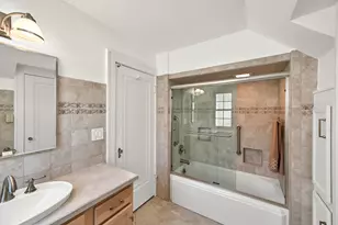 4848 N Woodburn St, Whitefish Bay, WI 53217 - Photo 34